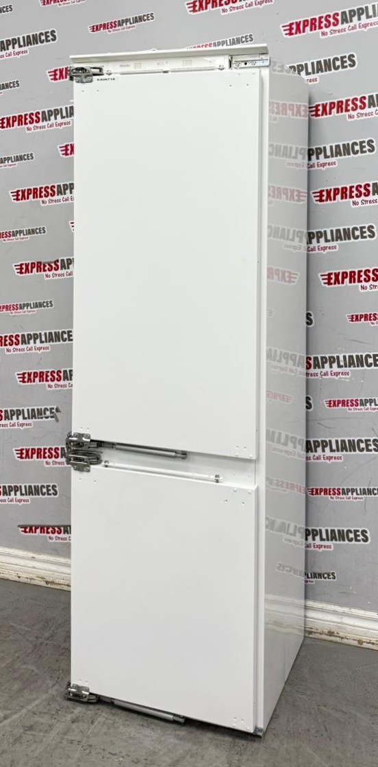Used Miele 21” Bottom Freezer Panel Ready Refrigerator KFN9753ID For Sale Used Miele 21” Bottom Freezer Panel Ready Refrigerator KFN9753ID For Sale