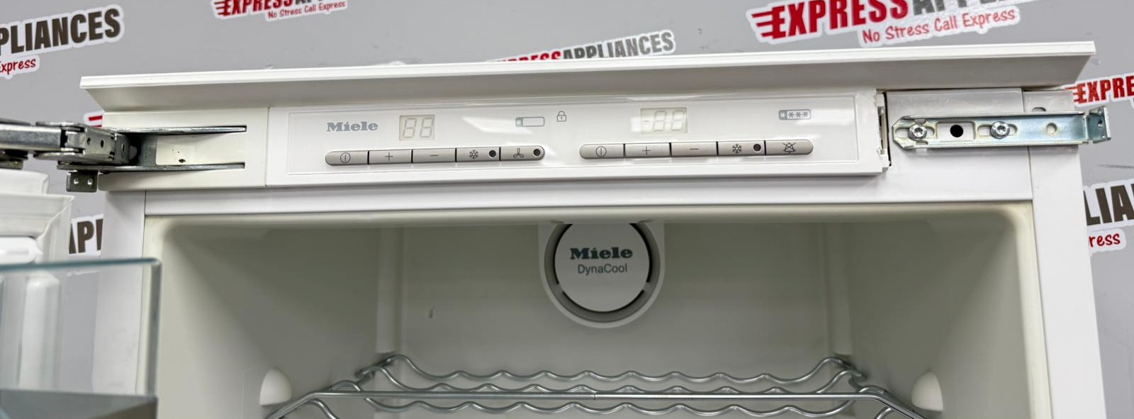 Used Miele 21” Bottom Freezer Panel Ready Refrigerator KFN9753ID For Sale Used Miele 21” Bottom Freezer Panel Ready Refrigerator KFN9753ID For Sale