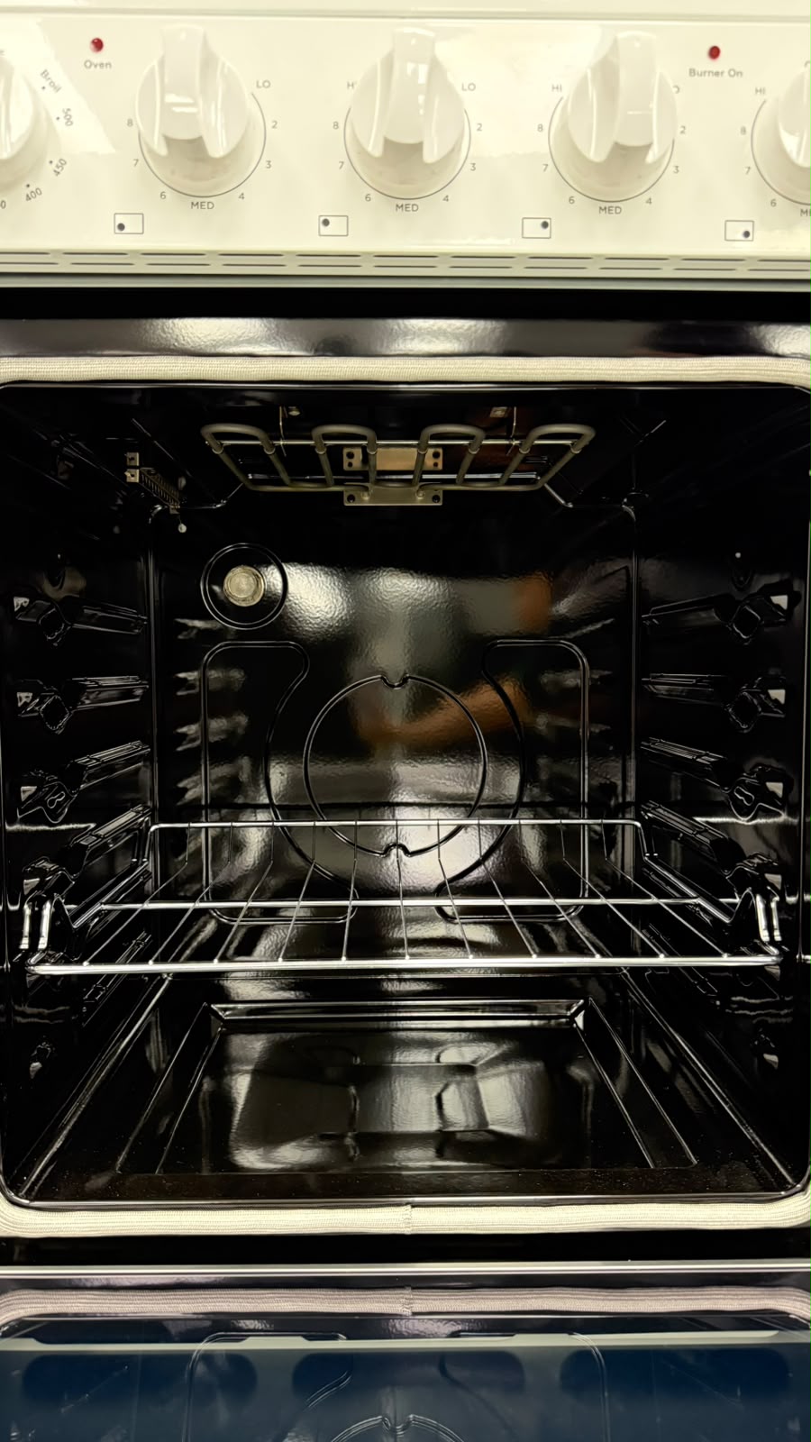 Open Box Element 24” Slide-In Coil Stove EECR24MEW-CA SKU: EAD27349 For Sale Open Box Element 24” Slide-In Coil Stove EECR24MEW-CA SKU: EAD27349 For Sale