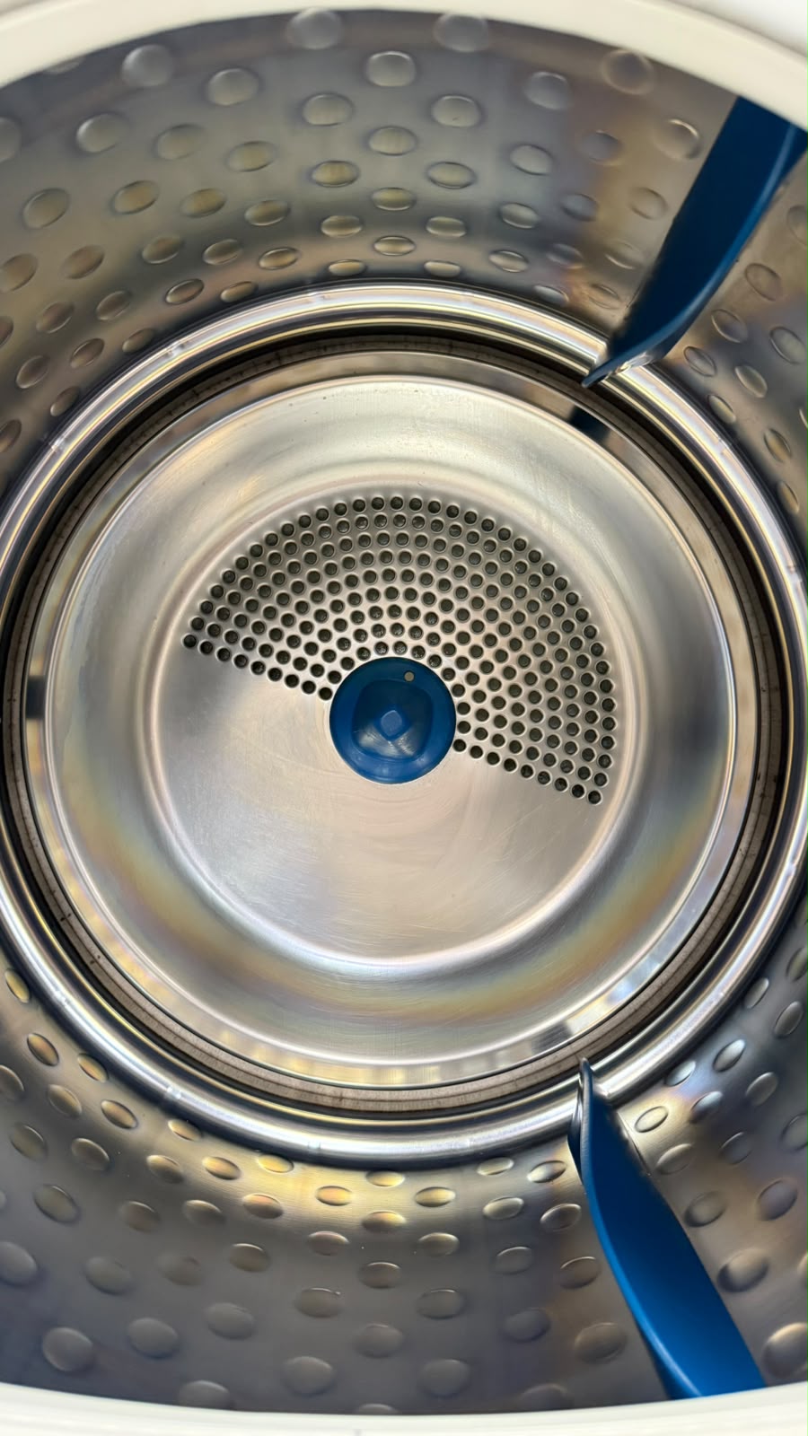 Used Electrolux 24” Electric Ventless Dryer EIED2CAQSW00 For Sale Used Electrolux 24” Electric Ventless Dryer EIED2CAQSW00 For Sale