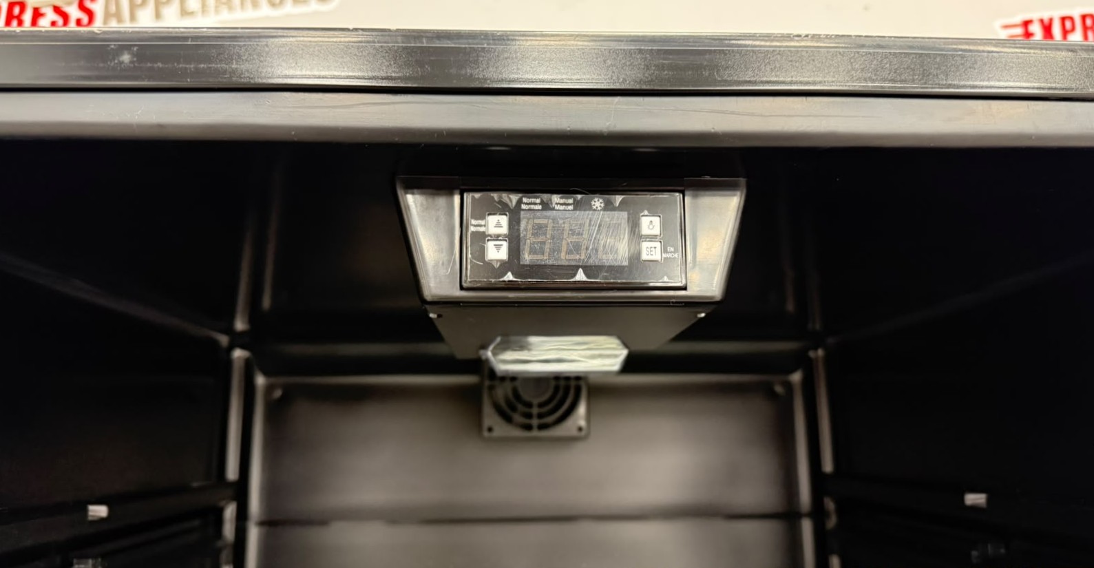 Used Magic Chef 24” Wine Cooler Refrigerator MCBC58DSTF For Sale Used Magic Chef 24” Wine Cooler Refrigerator MCBC58DSTF For Sale