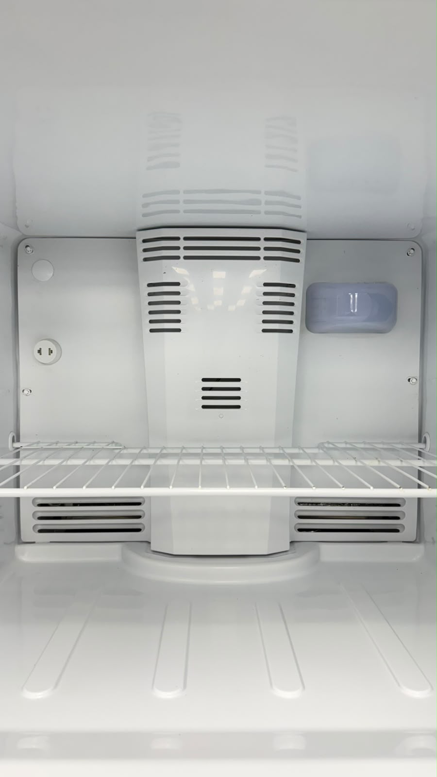 Used GE 30” Top Freezer Refrigerator GTRC0KBZARWW For Sale Used GE 30” Top Freezer Refrigerator GTRC0KBZARWW For Sale