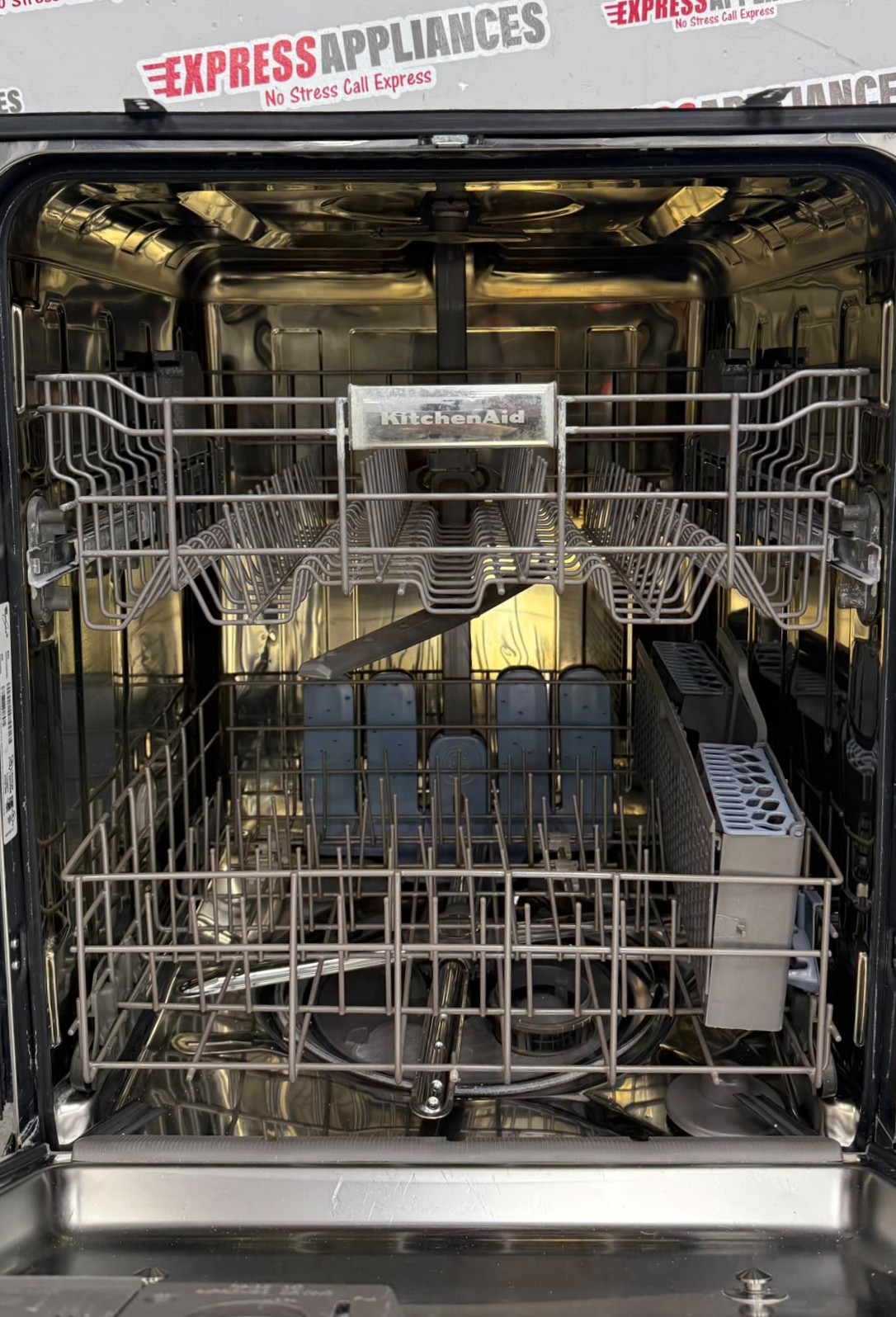 Used Whirlpool 24" Built-In Dishwasher WDT910SAYM1 For Sale Used Whirlpool 24" Built-In Dishwasher WDT910SAYM1 For Sale