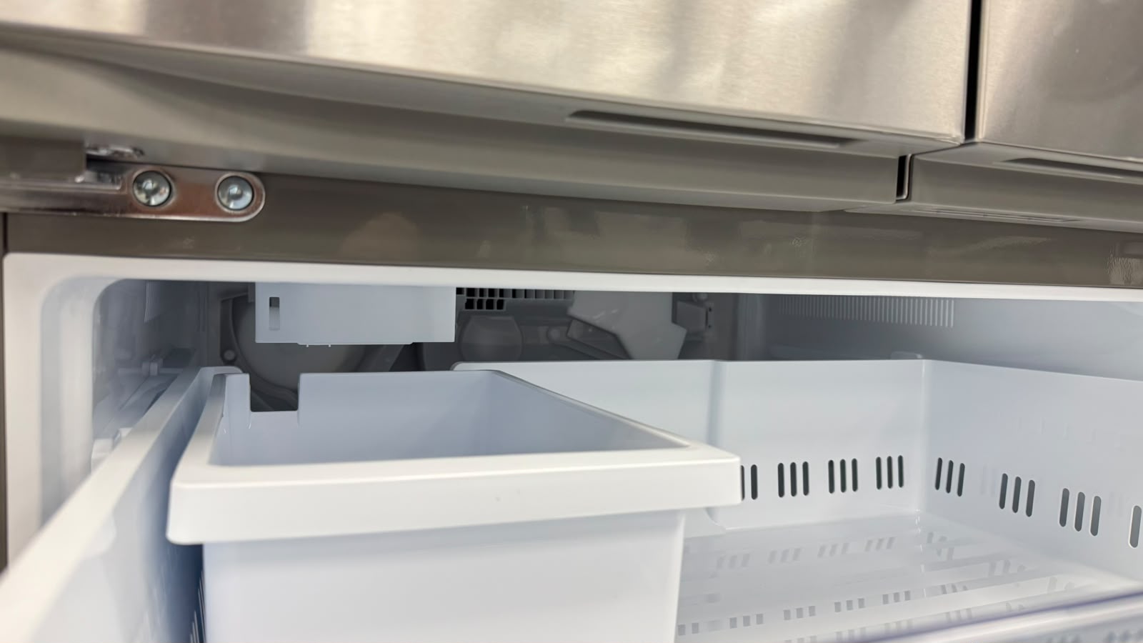Open Box LG 36” French Door Refrigerator LF32BSH42S/00 For Sale Open Box LG 36” French Door Refrigerator LF32BSH42S/00 For Sale