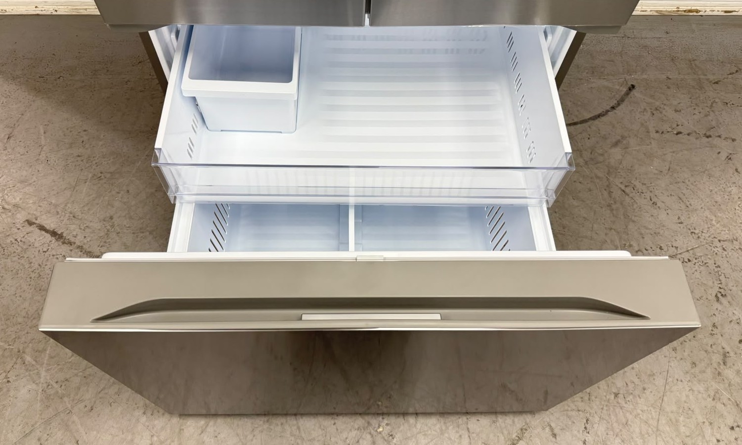 Open Box LG 36” French Door Refrigerator LF32BSH42S/00 For Sale Open Box LG 36” French Door Refrigerator LF32BSH42S/00 For Sale