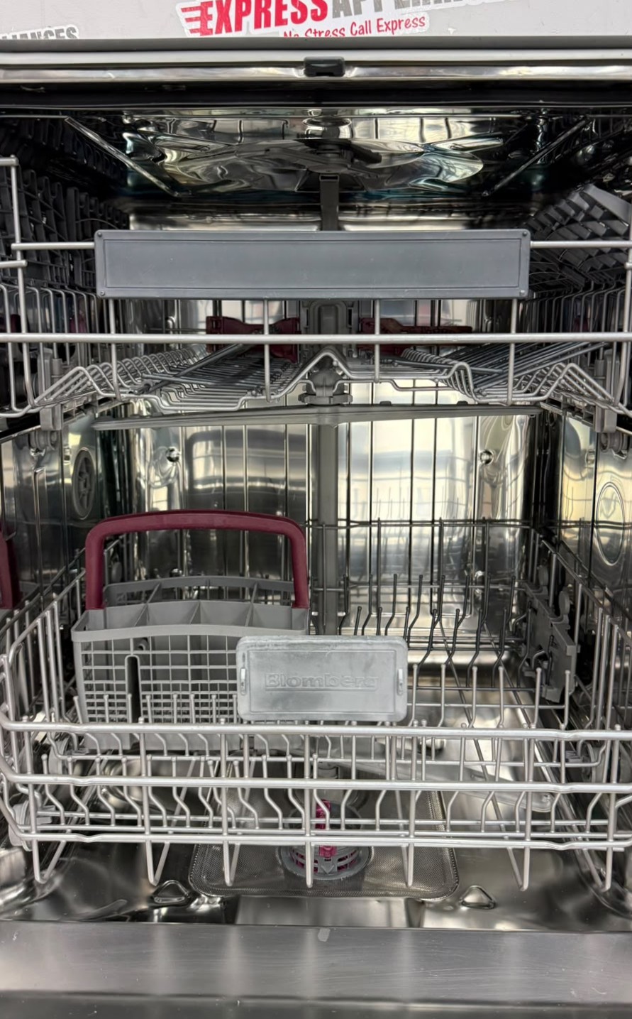 Used Blomberg 24" Built-In Panel Ready Dishwasher DW55100FBI For Sale Used Blomberg 24" Built-In Panel Ready Dishwasher DW55100FBI For Sale