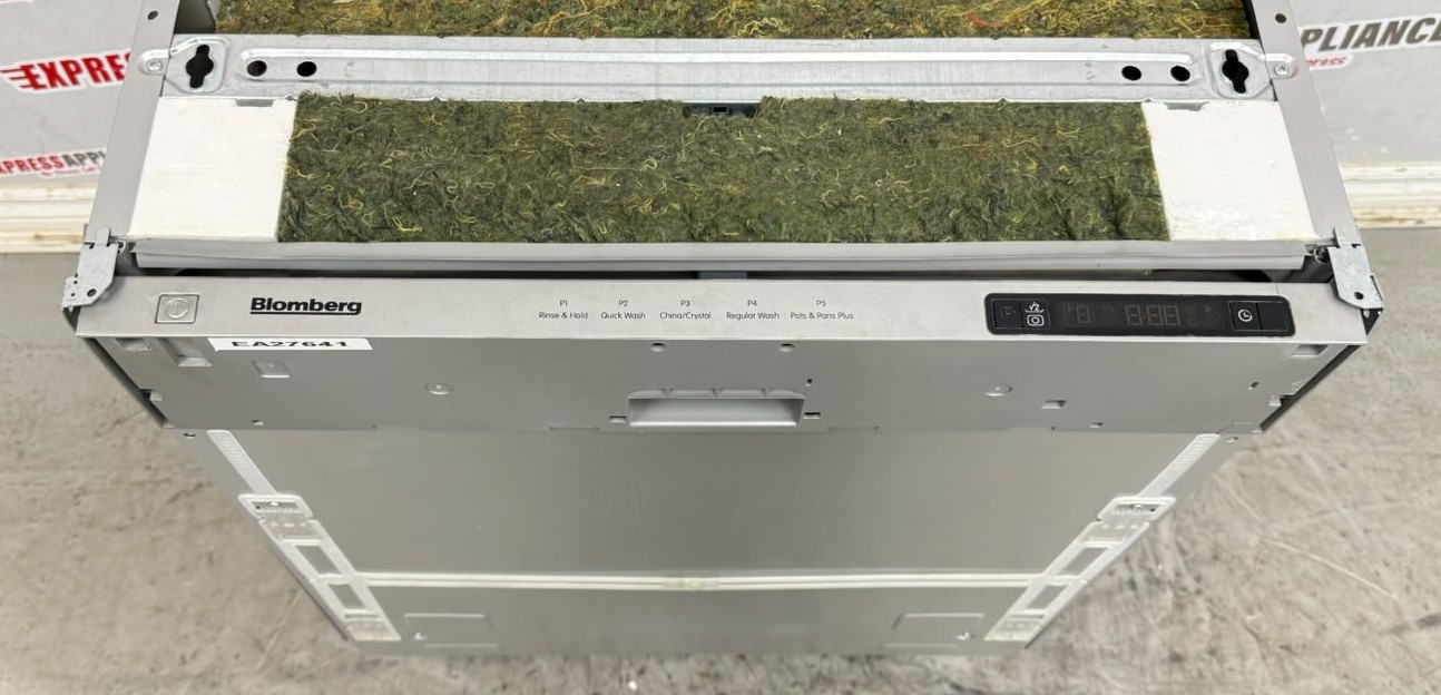 Used Blomberg 24" Built-In Panel Ready Dishwasher DW55100FBI For Sale Used Blomberg 24" Built-In Panel Ready Dishwasher DW55100FBI For Sale