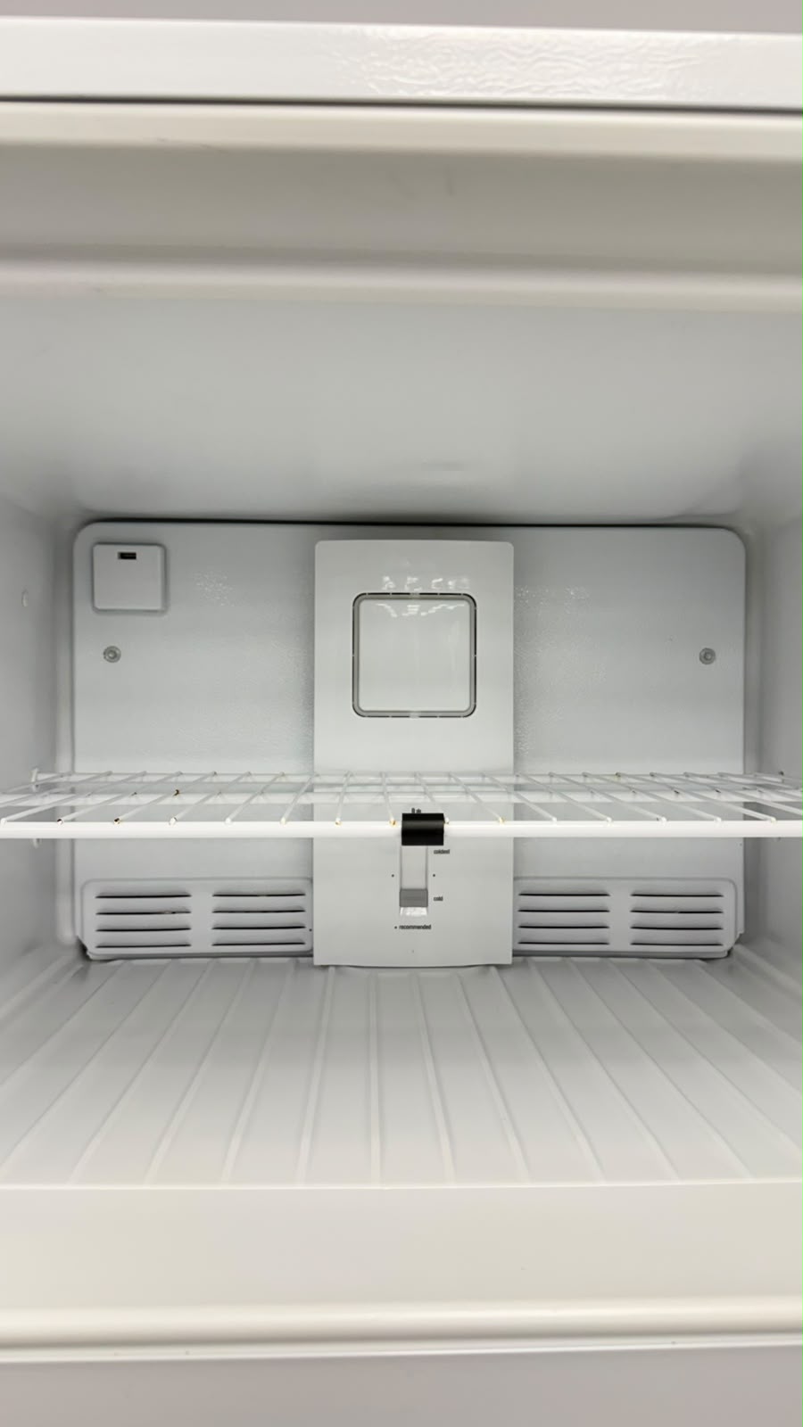 Used Frigidaire 30" Top Freezer Refrigerator FFHT1821TW1 For Sale Used Frigidaire 30" Top Freezer Refrigerator FFHT1821TW1 For Sale