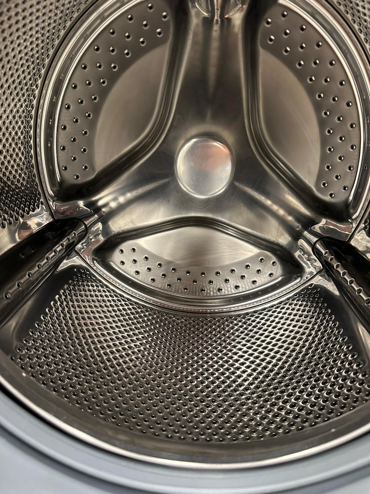 Used Whirlpool 24” Front Load Washer and Electric Dryer Stackable Set WFC7500VW2 YWED7500VW For Sale Used Whirlpool 24” Front Load Washer and Electric Dryer Stackable Set WFC7500VW2 YWED7500VW For Sale