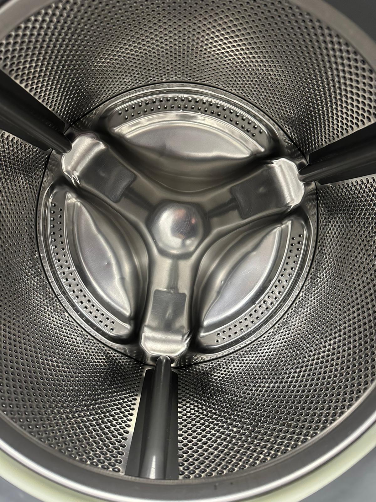 Used Whirlpool 27” Front Load Washing Machine WFW9450WW00 For Sale Used Whirlpool 27” Front Load Washing Machine WFW9450WW00 For Sale