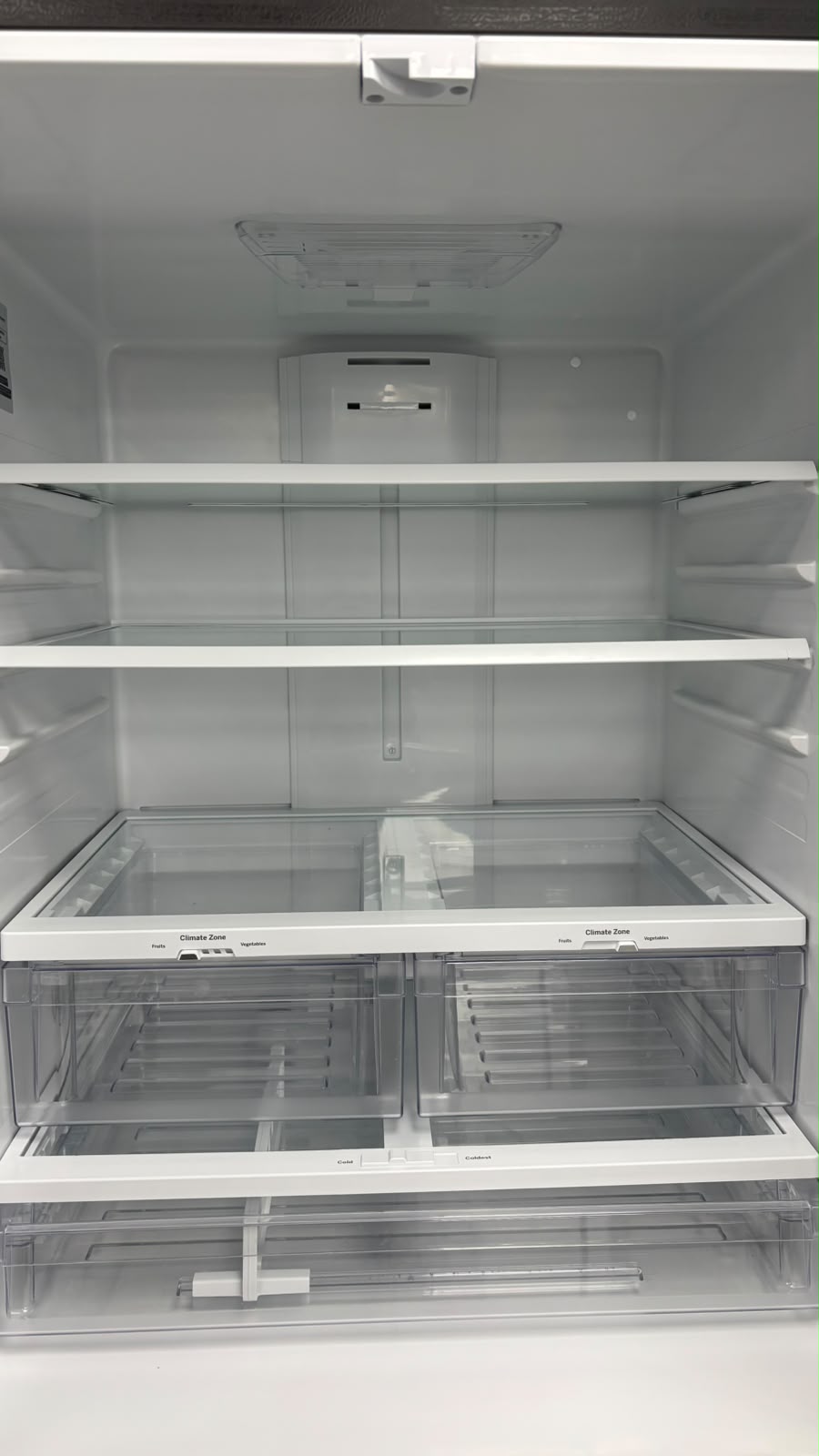 Floor Model GE 33” French Door Refrigerator GNE25DYRLKFS SKU: EAS27815 For Sale Floor Model GE 33” French Door Refrigerator GNE25DYRLKFS SKU: EAS27815 For Sale