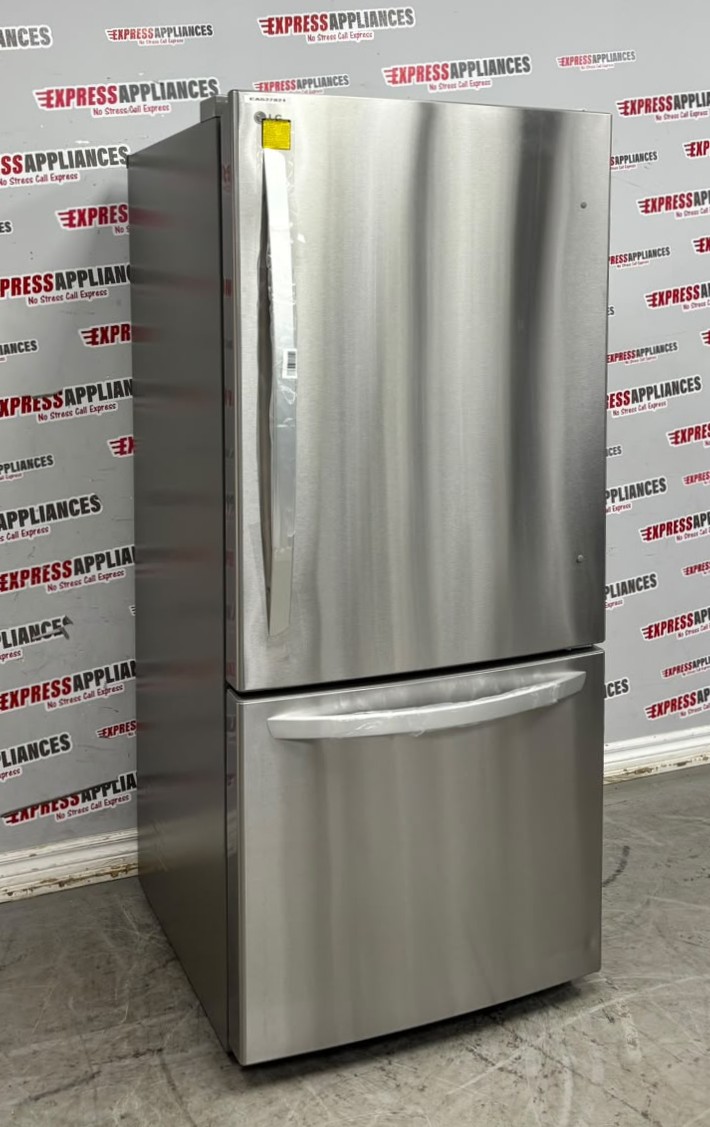 Open Box LG 30” Bottom Freezer Refrigerator LRDNS2200S For Sale Open Box LG 30” Bottom Freezer Refrigerator LRDNS2200S For Sale