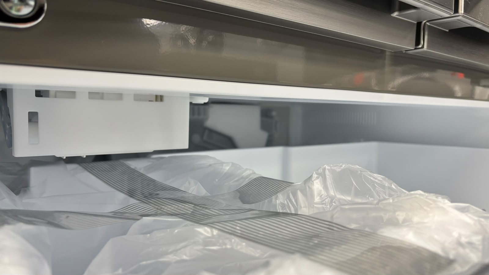 Open Box LG 36" Counter Depth French Door Refrigerator LF25BZH42S/00 For Sale Open Box LG 36" Counter Depth French Door Refrigerator LF25BZH42S/00 For Sale
