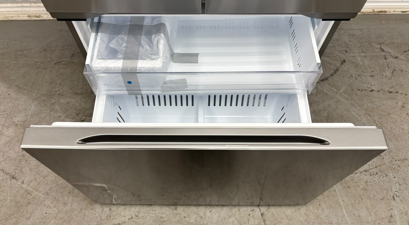 Open Box LG 36" Counter Depth French Door Refrigerator LF25BZH42S/00 For Sale Open Box LG 36" Counter Depth French Door Refrigerator LF25BZH42S/00 For Sale