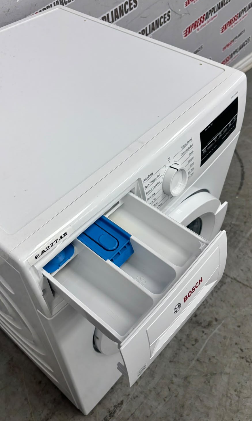 Used Bosch 24” Front Load Washing Machine WAT28400UC/20 For Sale Used Bosch 24” Front Load Washing Machine WAT28400UC/20 For Sale