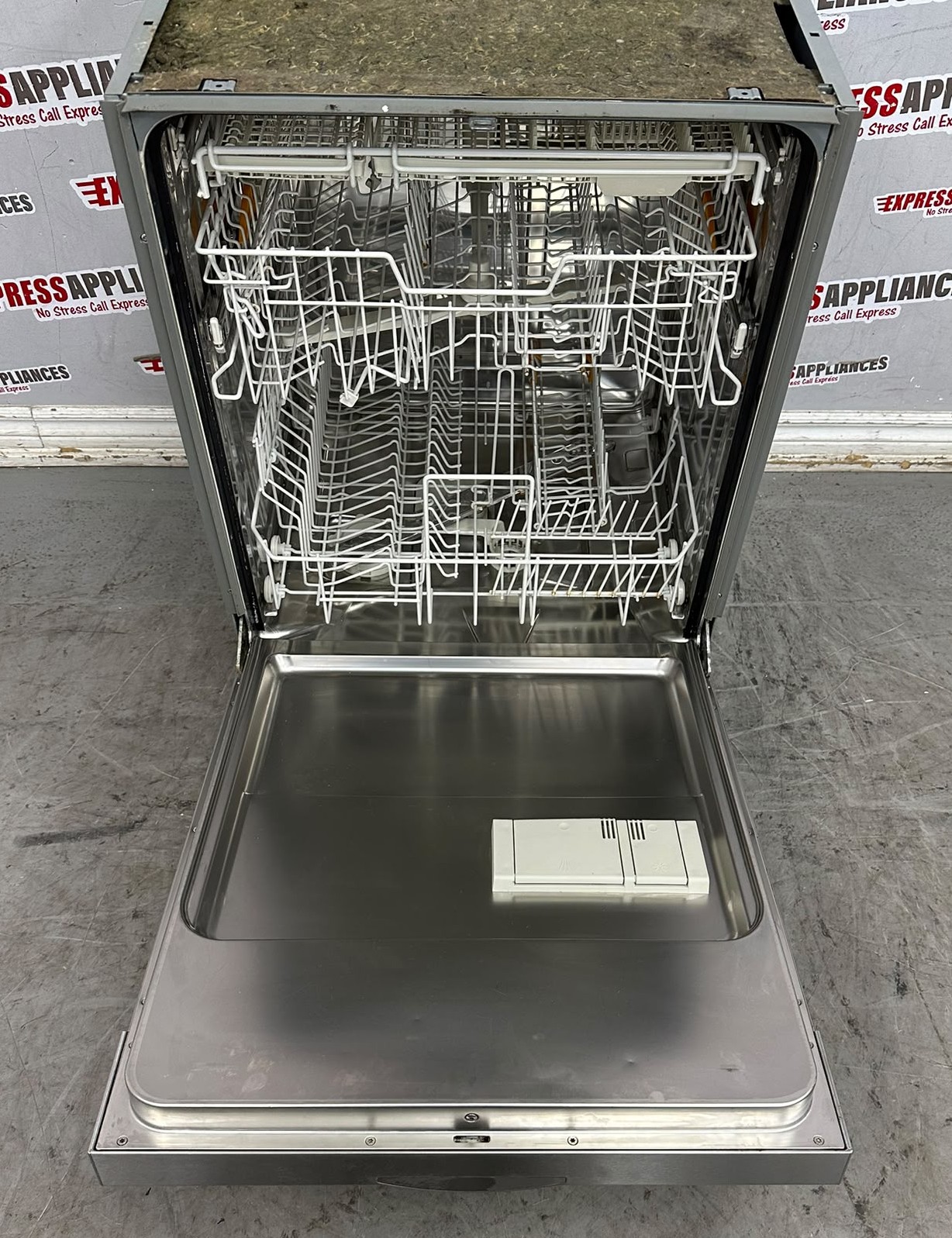 Used Miele 24" Built-In Dishwasher G2432SCU For Sale Used Miele 24" Built-In Dishwasher G2432SCU For Sale