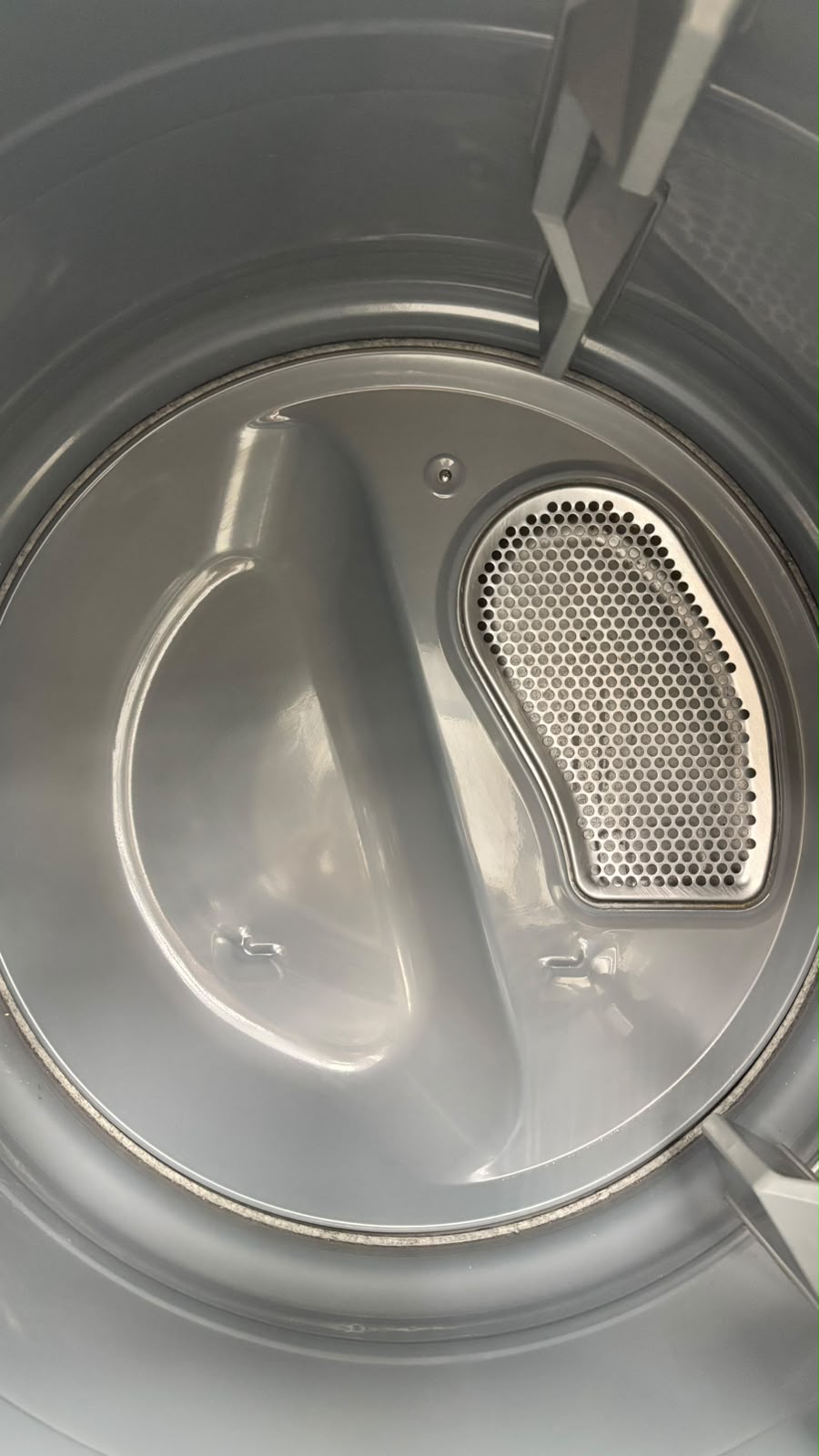 Used Samsung 27” Front Load Washer and Electric Dryer Stackable Set WF45T6000AW/A5 DVE45T6005W/AC For Sale Used Samsung 27” Front Load Washer and Electric Dryer Stackable Set WF45T6000AW/A5 DVE45T6005W/AC For Sale